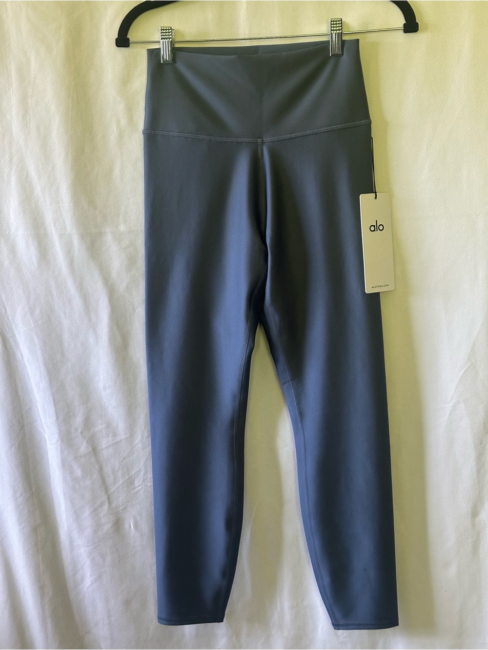 Alo Yoga Airlift 7/8 High Waist Leggings BluestoneMedium NWT Sold Out Color
